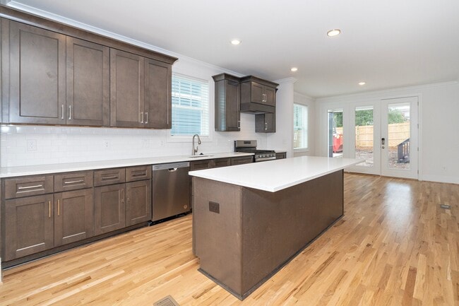 Photo - 107 Turner St