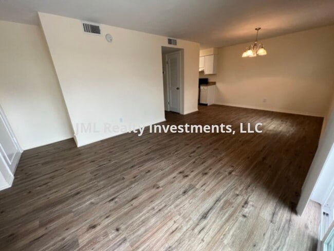 Photo - 1 bedroom Condo with Lake access and a private fenced yard for rent.