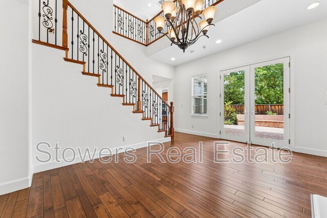 Photo - 5139 Holborn Way