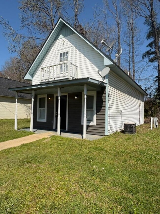 Photo - Renovated 3 Bedroom 2 Bath Home for Rent!!