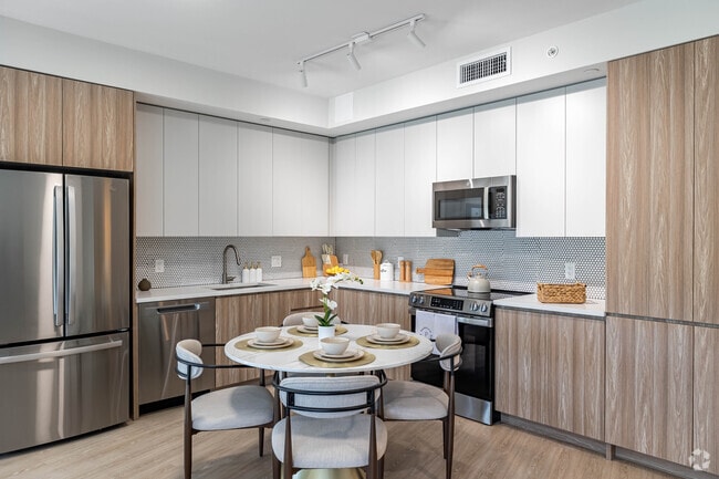 2 BR 2 BA - 1,069SF