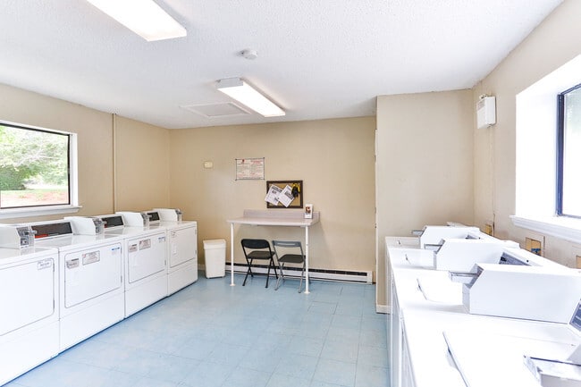 laundry center - Stonewood Apartments