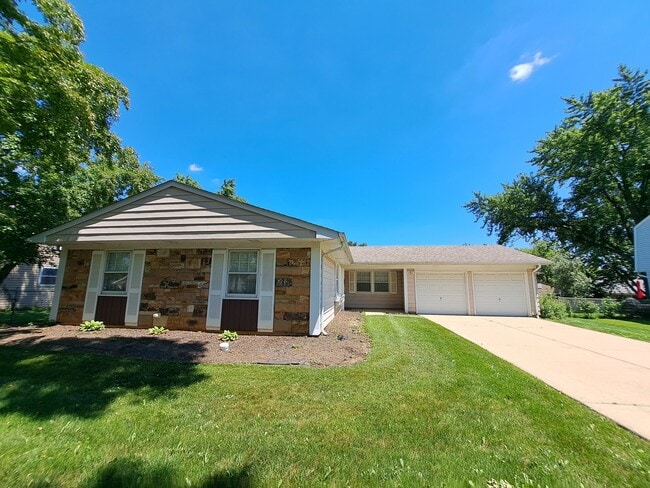 Photo - 101 Emerson Dr House