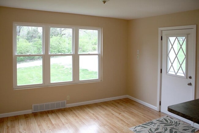 Photo - 5007 Duessel Ln