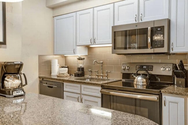 2284/1-2281 S Frontage Rd W Unit SI ID1268168P