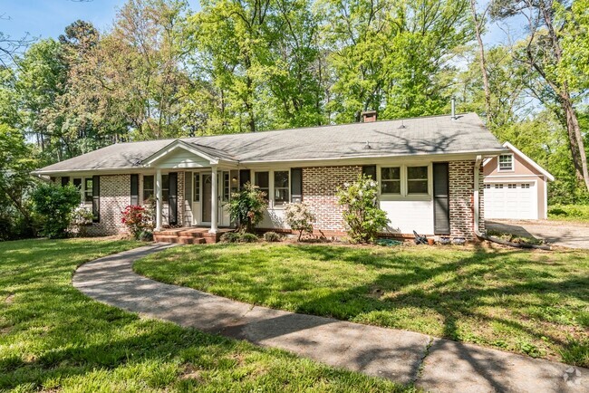 Building Photo - Beautiful Single Level Home on large lot i...