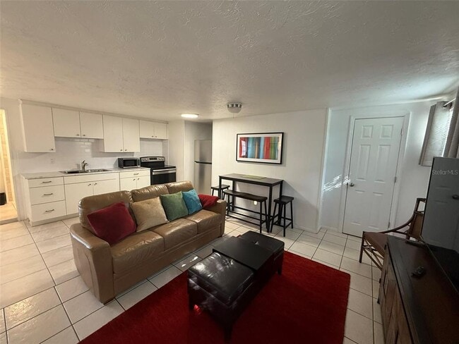 828 S Tuttle Ave Unit B