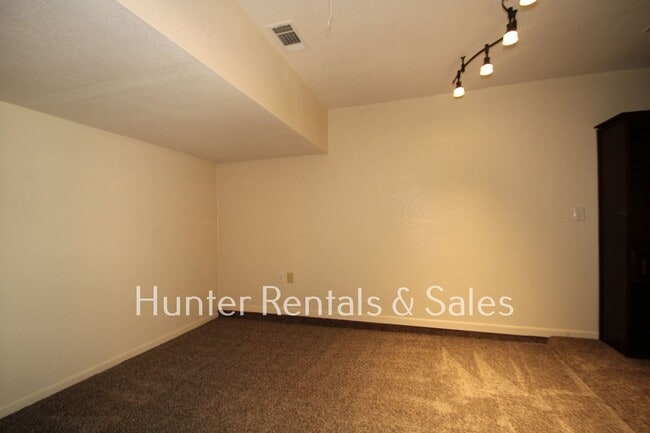 Photo - Mountain of Amenities!