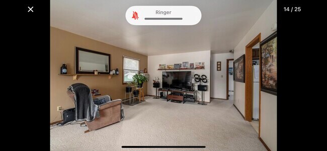 703/705 W Gruenwald Ave