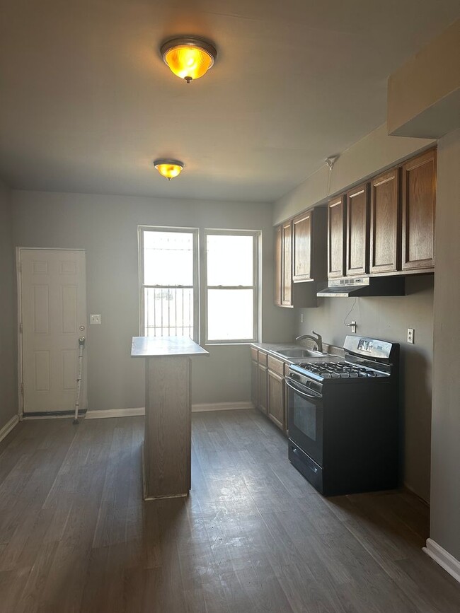 Photo - Spacious Home for Rent! W/D! Close to JHU, KKI and Public Trabsportation!