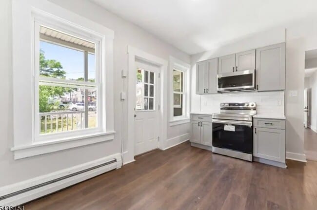 60 Brainard St Unit 1st Floor