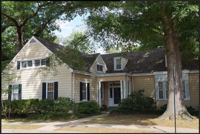 Exterior - 110 Grove St Unit Apartment A