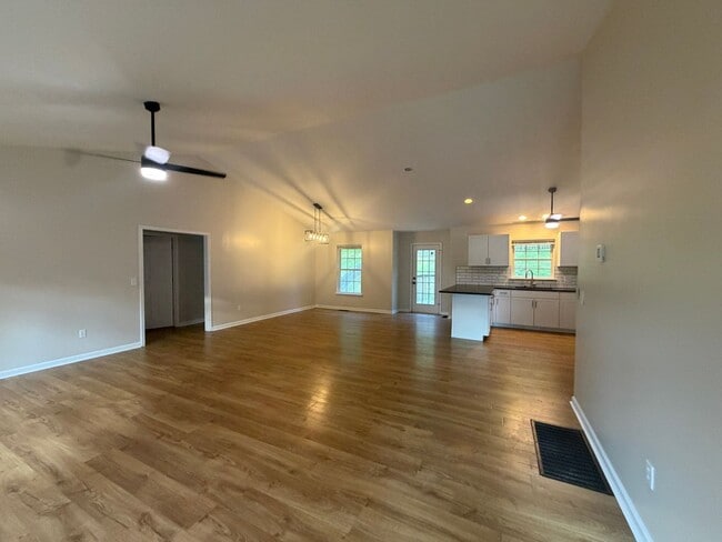 Photo - 136 Elizabeth Ann Cir