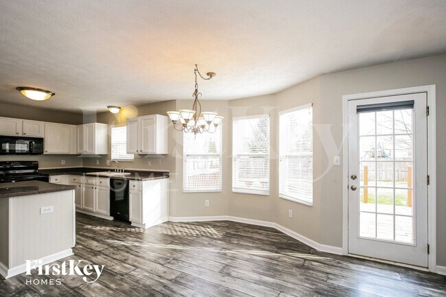 Photo - 445 Winterwood Dr