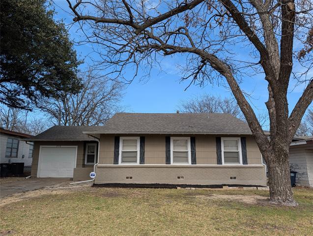 Building Photo - 2716 Bilglade Rd