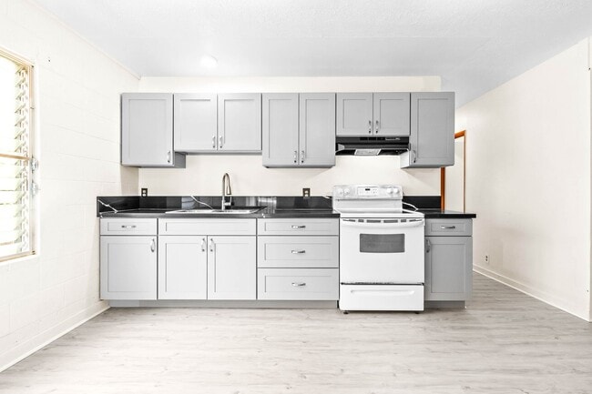 Photo - Newly renovated 3/1 with 2 Parking stalls