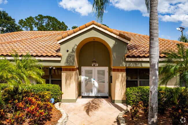 7421 Forrest Brook Ln Orlando, FL 32819 - The Sanctuary at Bay Hill