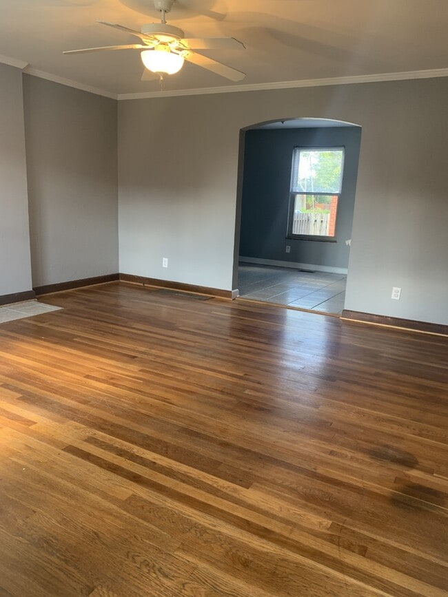 Photo - 1430 W 6th Ave