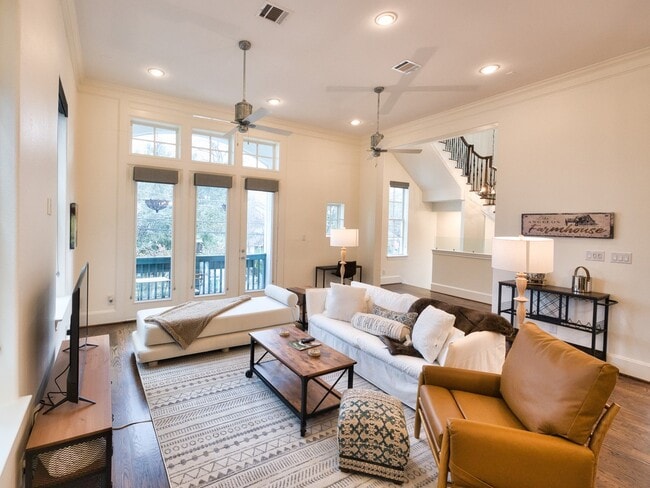 Photo - 1203 E 28th St