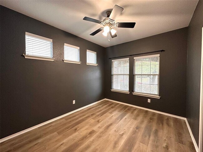 Photo - 4601 Tiddle Ln