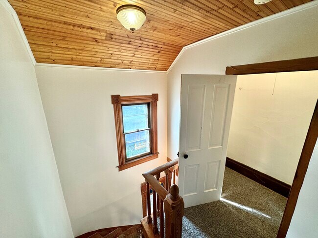 Photo - 1100 Michigan Ave Unit Upper