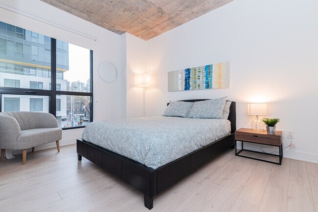 Photo - 13 Rue Saint-Urbain Unit ID1261804P