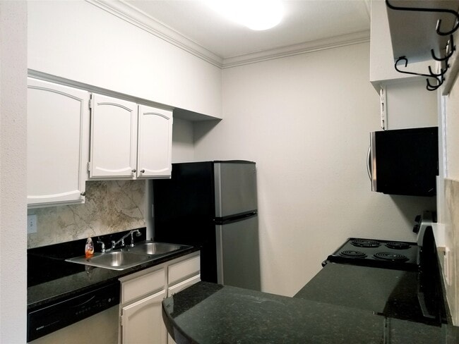 Photo - 4041 Drake St Unidad True