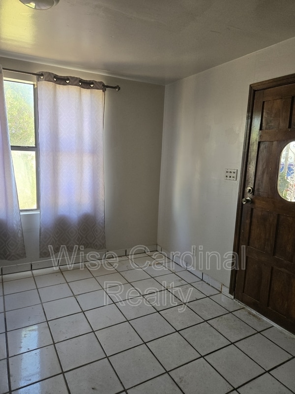 Photo - 1017 N Main Ave