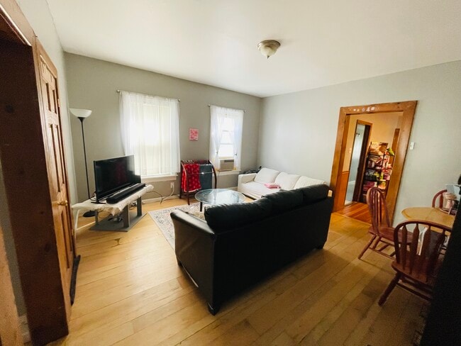 Photo - 41 Seminary Ave