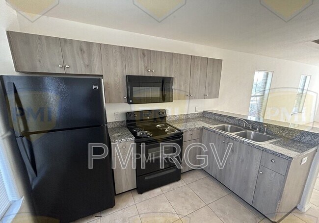 Photo - 2913 Linda Vista St Unit B