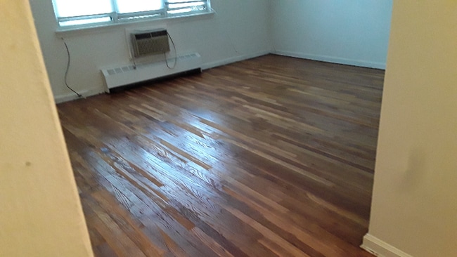Building Photo - 24-08-24-28 28th St Rental