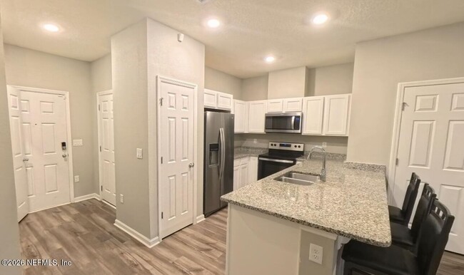 Photo - 148 Great Star Ct