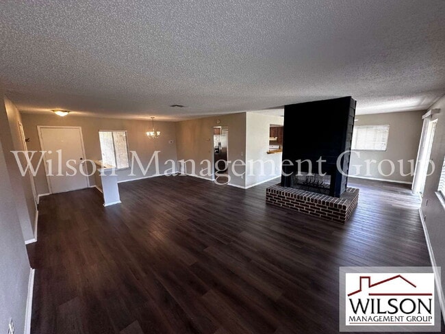 Photo - 321 Redwing Way