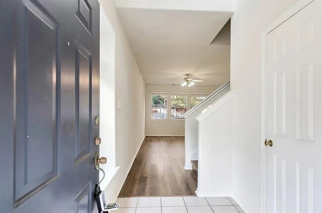 Photo - 2 Peach Ridge Pl