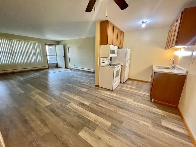 Building Photo - 8841 Schneider Ave Unit 73