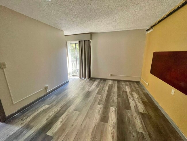 Photo - 3 Long Wharf Dr