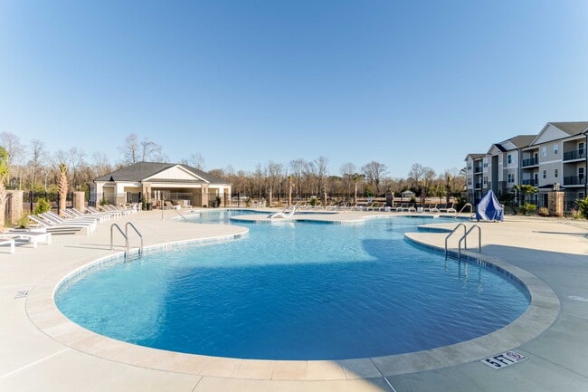 Photo - 250 West Apartments