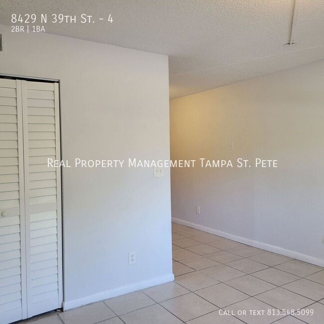 Photo - 8429 N 39th St