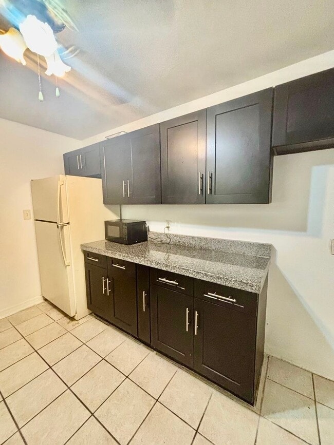 Photo - 1107 Galsworthy Ave