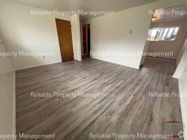Building Photo - 1158 John Adams Pky Unit 4 Rental