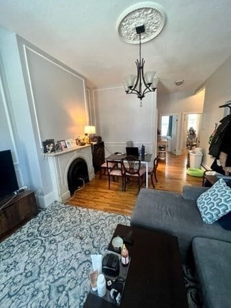 Photo - 93 E Brookline St Unit uni2 2-bed 1-bath