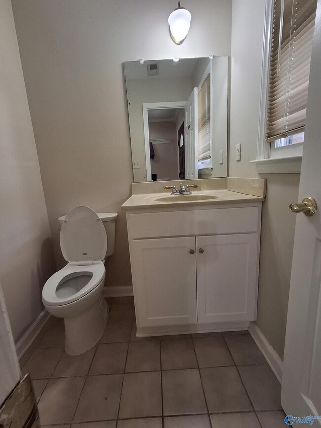 Photo - 2712 Wynterhall Rd SE