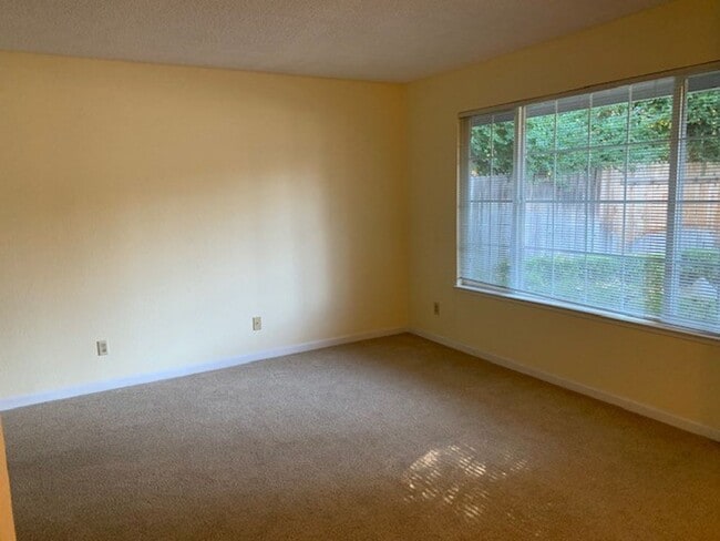 Photo - Lovely 3-Bedroom Home on a Cul-De-Sac in Fair Oaks