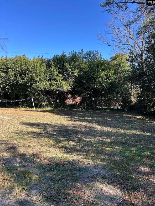 Photo - 2327 Laurie St