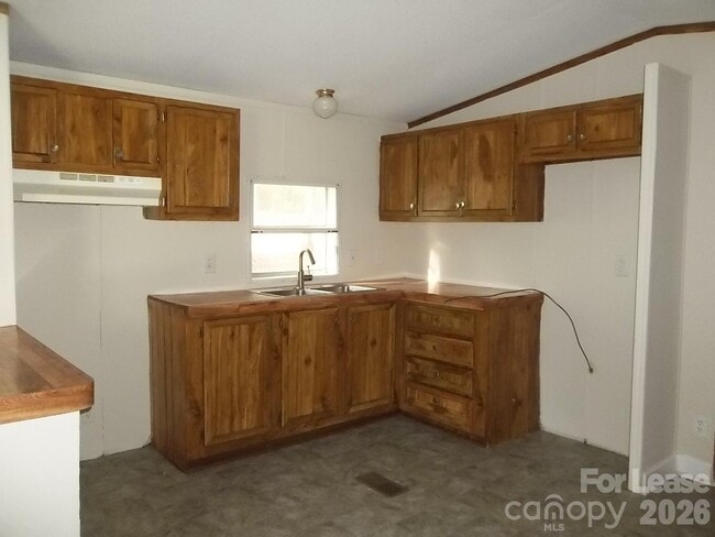 Photo - 150 Thornwood Ln