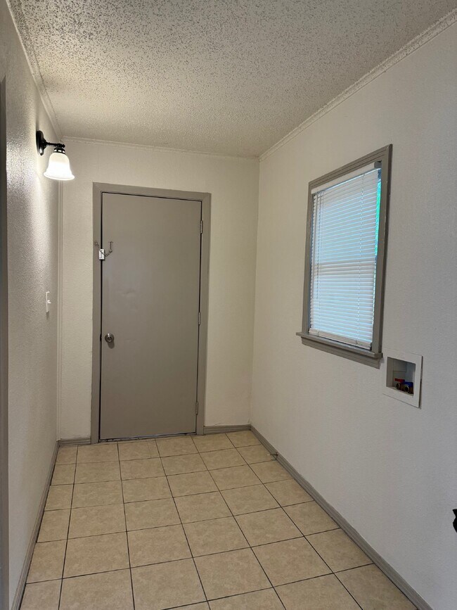 Photo - "Charming 2-Bedroom Home – Cozy and Comfortable 759 Sq Ft Living!"