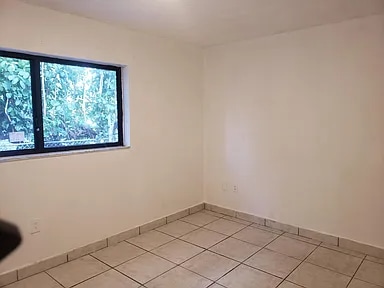 1144 NW 5th St Unit 3