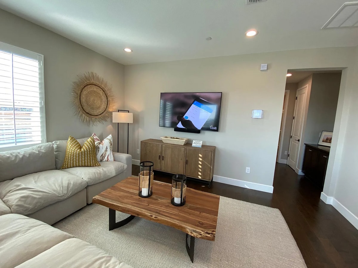 Photo - 476 E Sorrel Pl