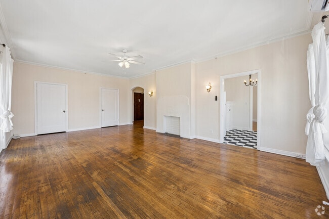 2BR, 1BA - 1550SF - Living Room - 620 S. Ardmore