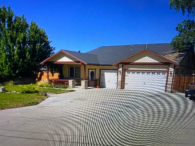 Photo - 1013 Eagle Ln